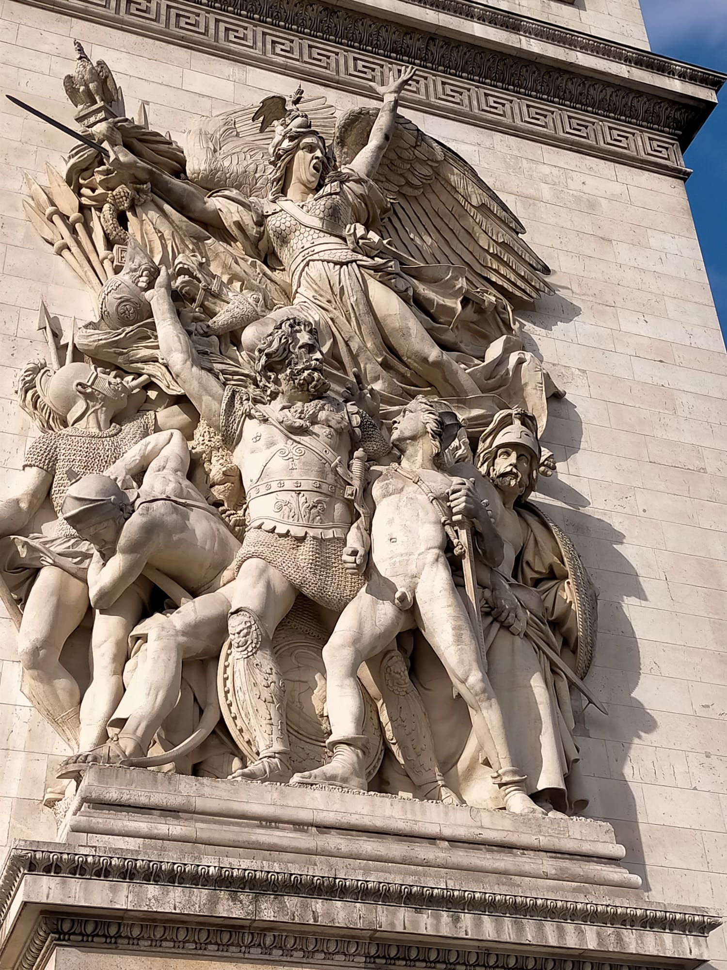 Photo by Alejandro Ramirez G facade of arc de triomphe